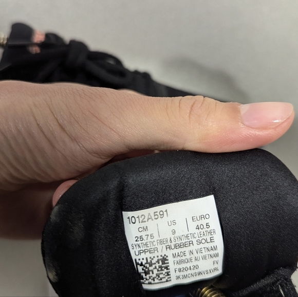 Asics Gt-2000 women's running shoes size 9US - Picture 11 of 11